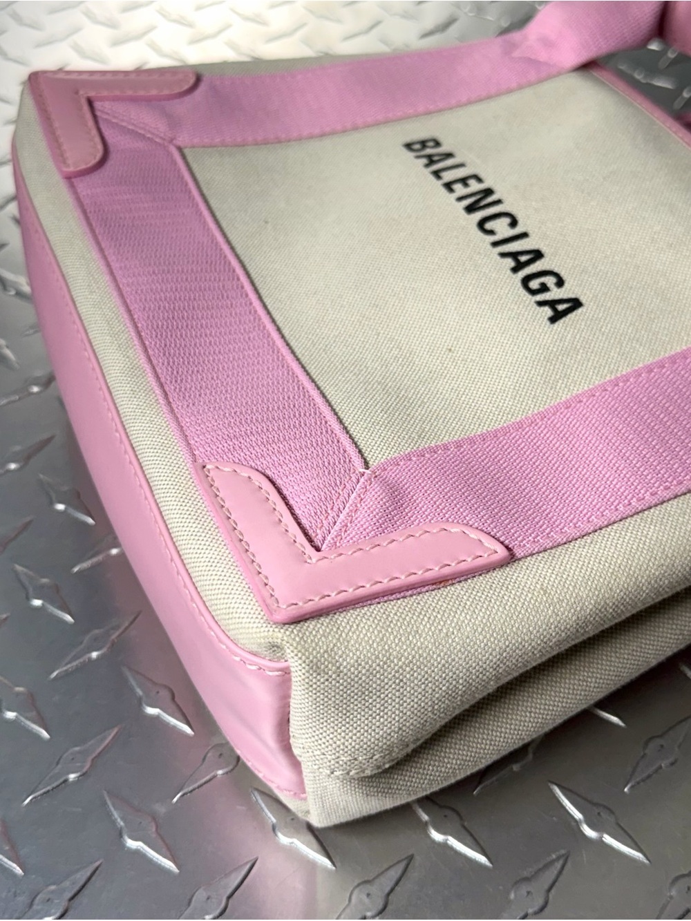 Balenciaga Navy Cabas XS Logo Canvas Tote in Pink - Picture 5 of 12